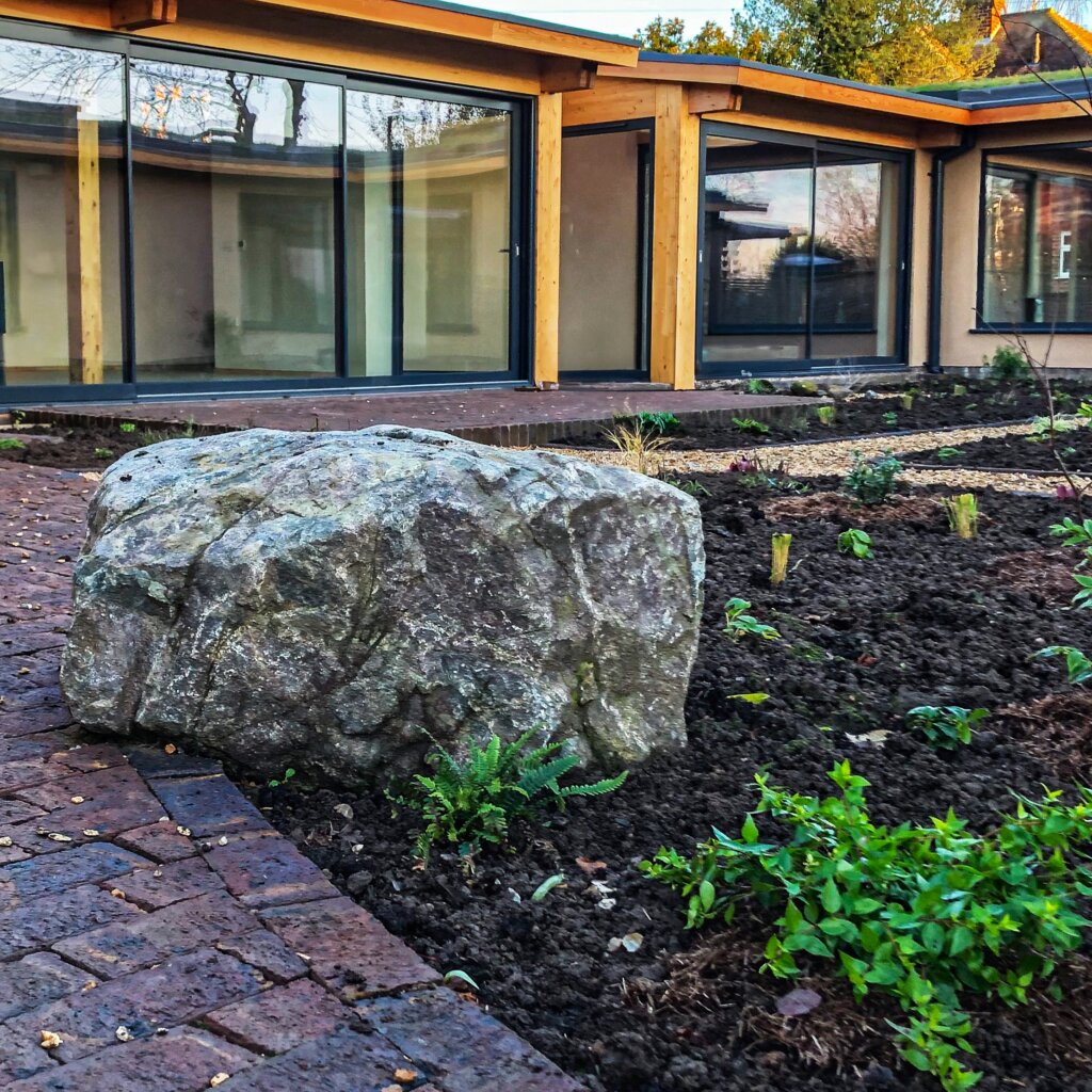 inner courtyard garden boulder feature